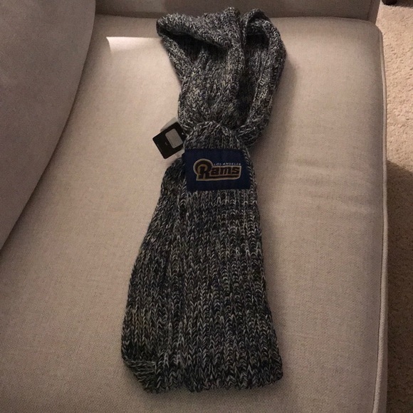 LA RAMS Infinity Scarf - Picture 2 of 4